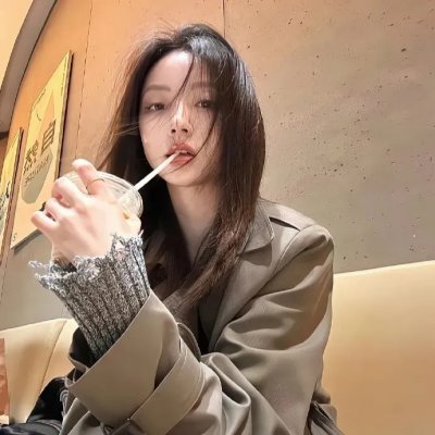 隔壁的吸血鬼美眉